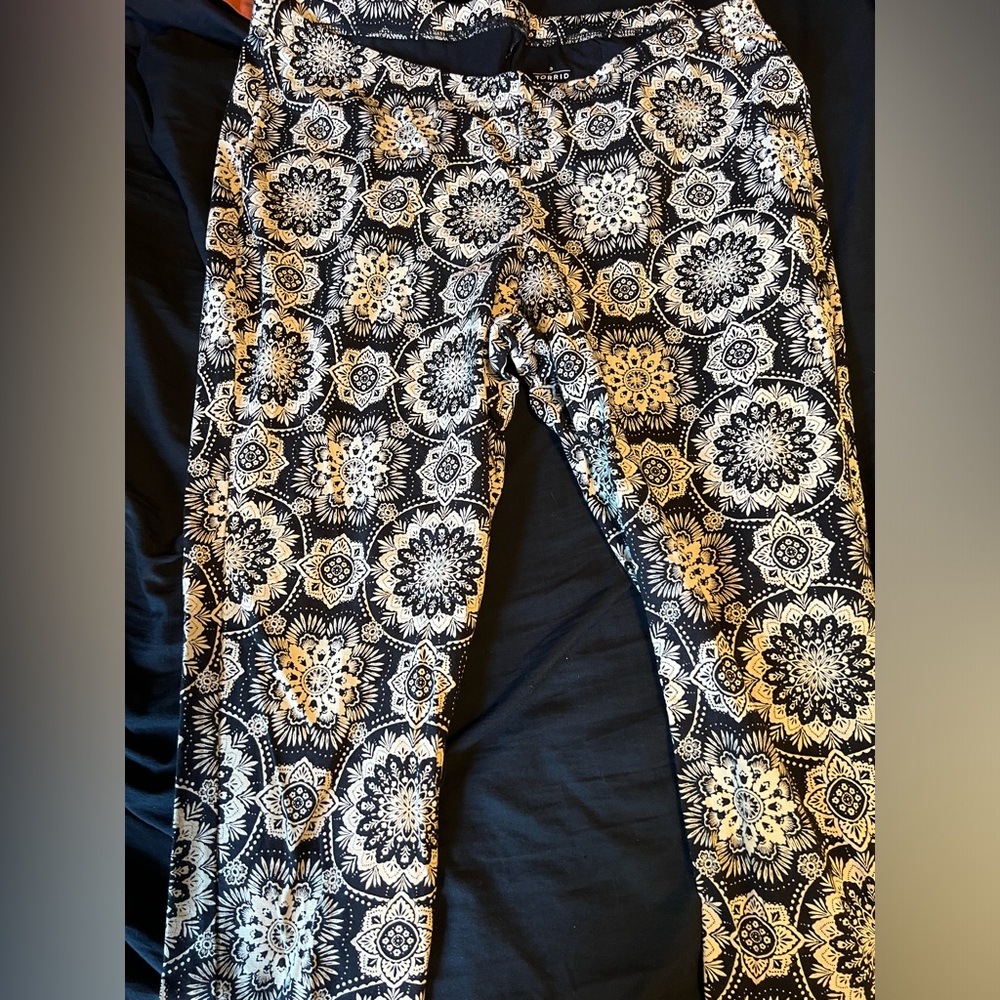 Torrid mandala leggings